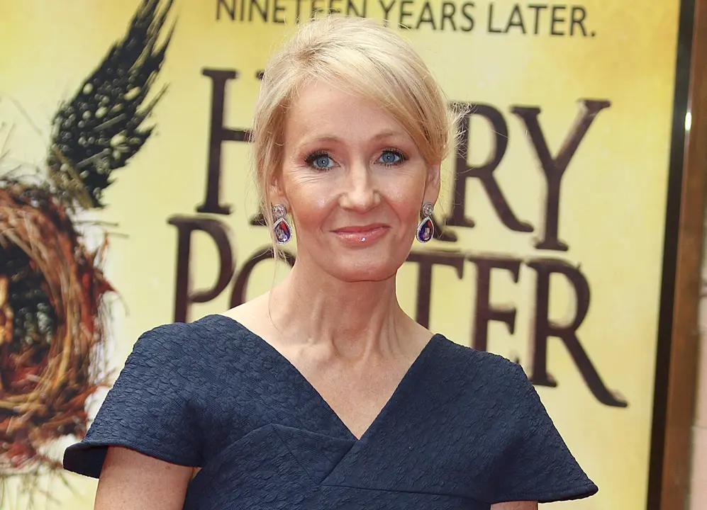 J.K. Rowling ha hecho un comentario en X que se ha interpretado como una cr&iacute;tica a Daniel Radcliffe, Emma Watson y Rupert Grint. / EP
