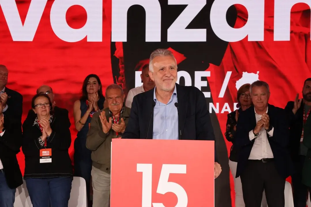El ministro de Pol&iacute;tica Territorial y Memoria Democr&aacute;tica, &Aacute;ngel V&iacute;ctor Torres, interviene durante un congreso del PSOE de Gran Canaria. / EP