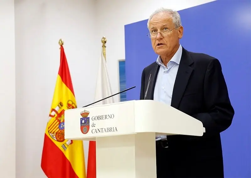 El consejero de Industria, Empleo, Innovaci&oacute;n y Comercio del Gobierno de Cantabria, Eduardo Arasti. / Alerta