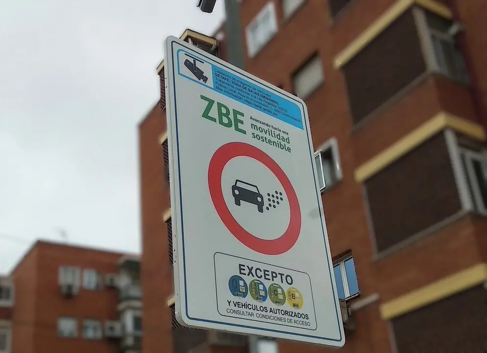 Cartel de la ZBE en una ciudad de Espa&ntilde;a. / EP