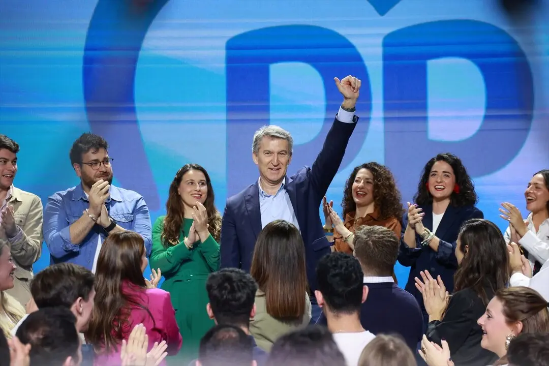 El presidente nacional del PP, Alberto N&uacute;&ntilde;ez Feij&oacute;o, durante la clausura de la 27&ordf; Interparlamentaria del PP. A 30 de marzo de 2025, en Sevilla (Andaluc&iacute;a , Espa&ntilde;a).
Fecha: 30/03/2025.

Firma: Roc&iacute;o Ruz / Europa Press