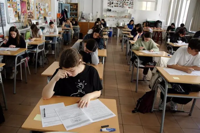 Varios alumnos de una clase. / EP / Alberto Paredes