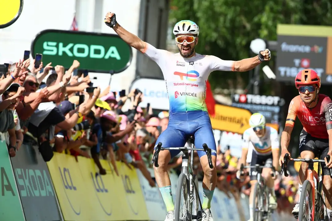 El franc&eacute;s Anthony Turgis del TotalEnergies gana la novena etapa del Tour de Francia 2024, en Troyes (Francia) / EP