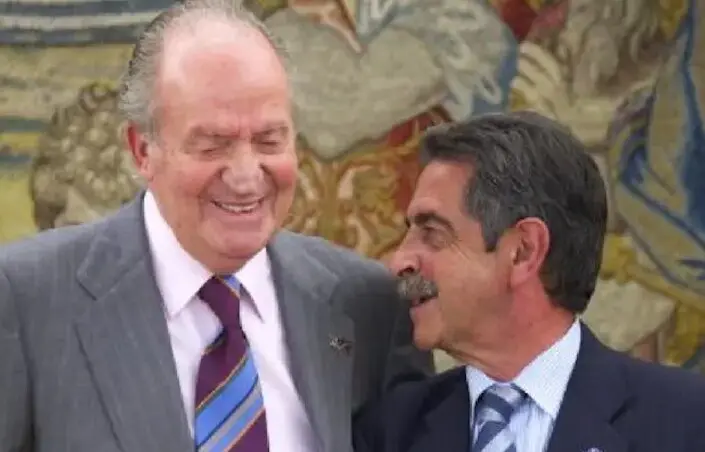 Juan Carlos I y Revilla
