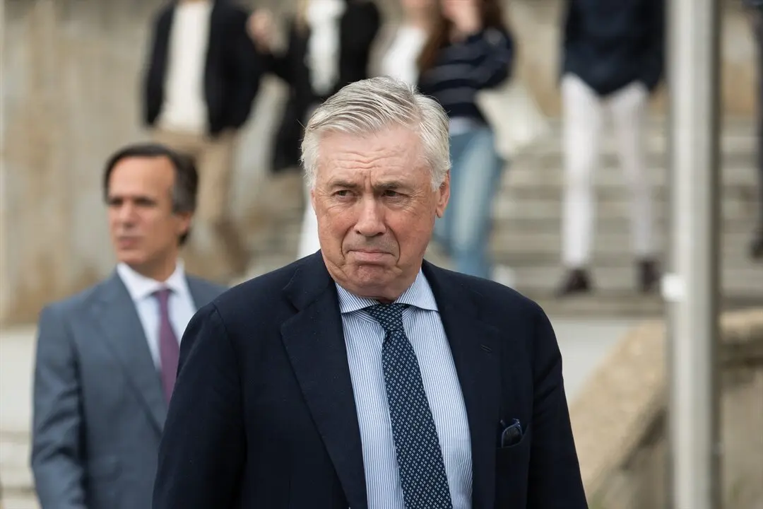 El entrenador del Real Madrid, Carlo Ancelotti, a su salida de declarar ante la Audiencia Provincial de Madrid. / Alejandro Mart&iacute;nez V&eacute;lez