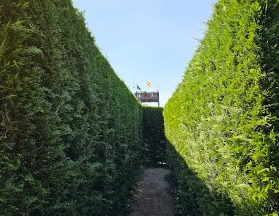 Uno de los pasillos del laberinto. / A.E.