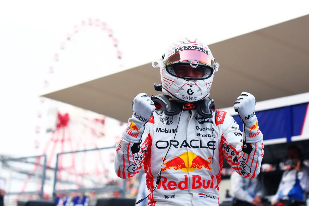 Max Verstappen celebra la pole en Jap&oacute;n. / F1