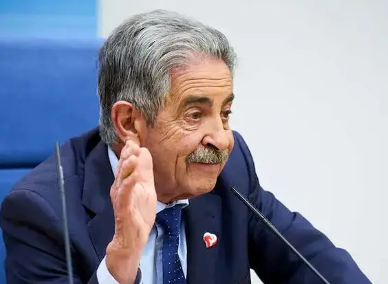Revilla durante una rueda de prensa. / A.E.