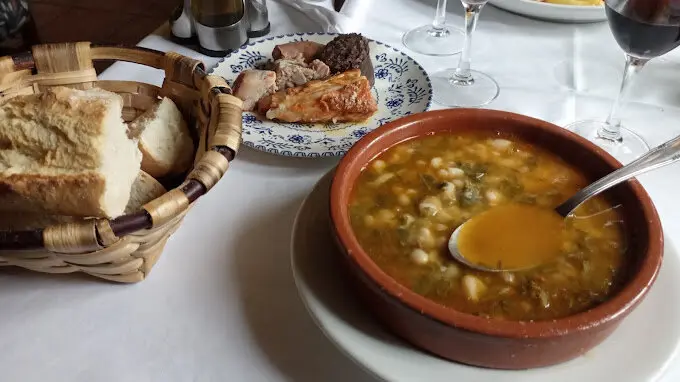 Varios platos del restaurante. / A.E