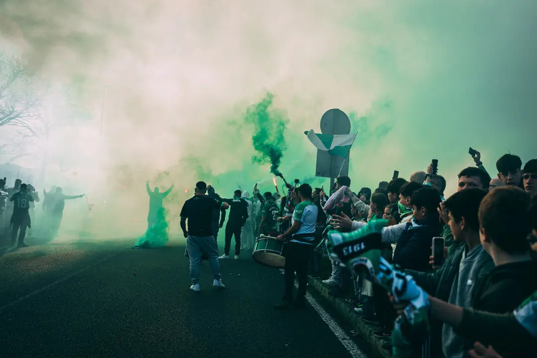 Recibimiento al Racing antes de su partido ante el Zaragoza. / RRC