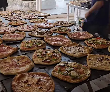Algunas de las pizzas que ofrece el local. / IG