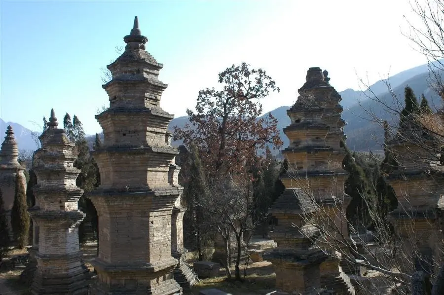 Monasterio Shaolin. / EP
