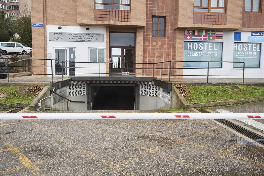 Garaje donde fue hallado el cad&aacute;ver en 2024. / C. Ortiz / EP