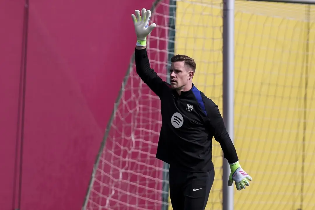 El guardameta alem&aacute;n del FC Barcelona, Ter Stegen, durante un entrenamiento. / EP