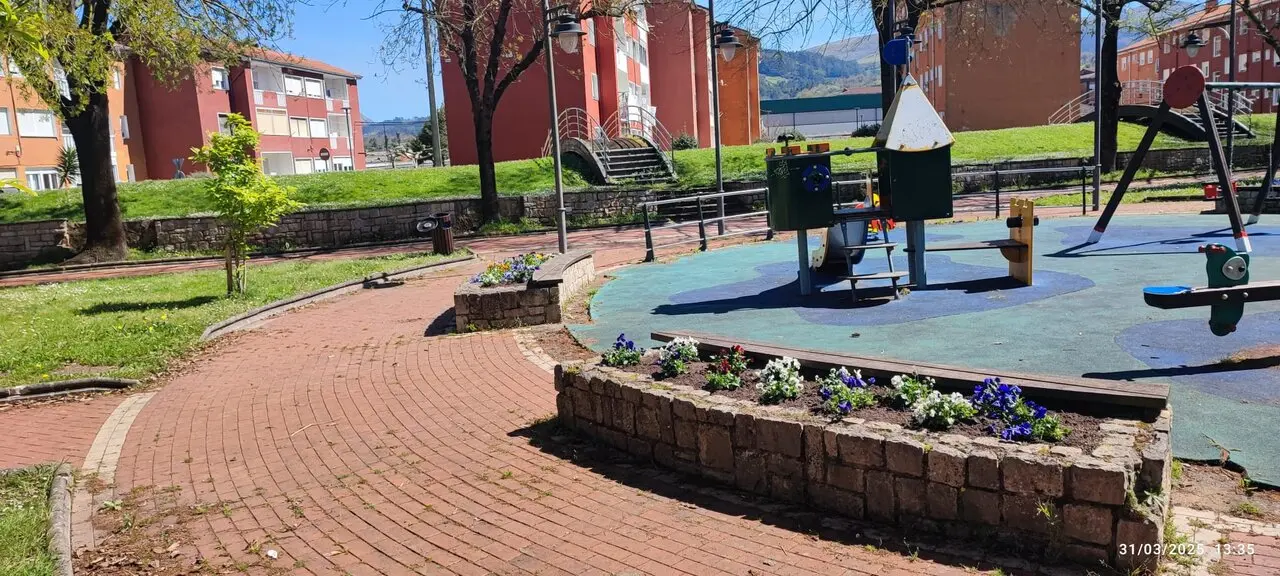 Una plaza en Los Corrales. / G.C.