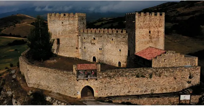 Fotograma del documental 'Castillo de Arg&uuml;eso: Cultura, tradici&oacute;n y modernidad'. / x