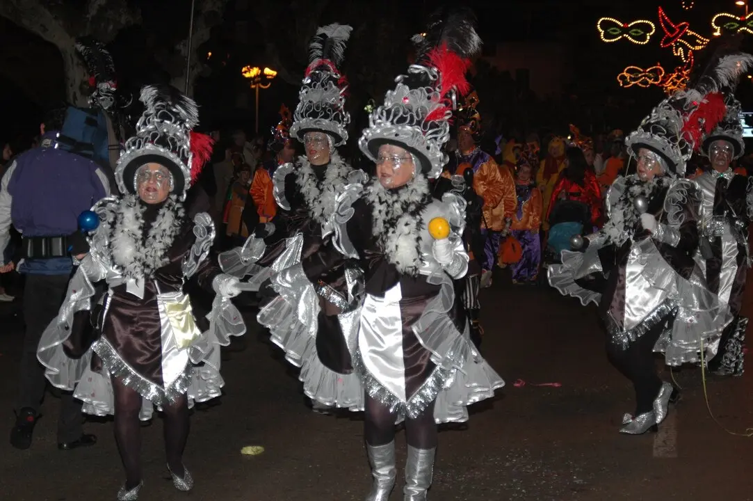 Varias personas en el Carnaval de Santo&ntilde;a / EP