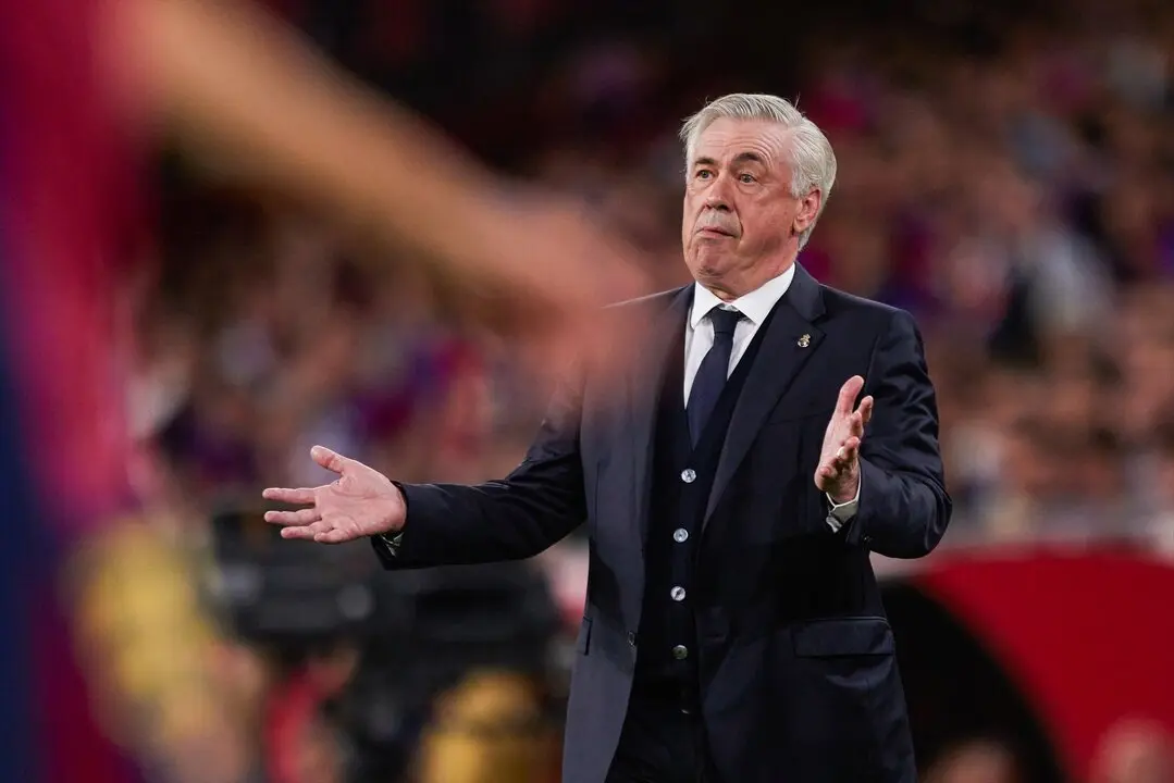 El entrenador del Real Madrid, Carlo Ancelotti, durante el partido ante el Barcelona. / EP