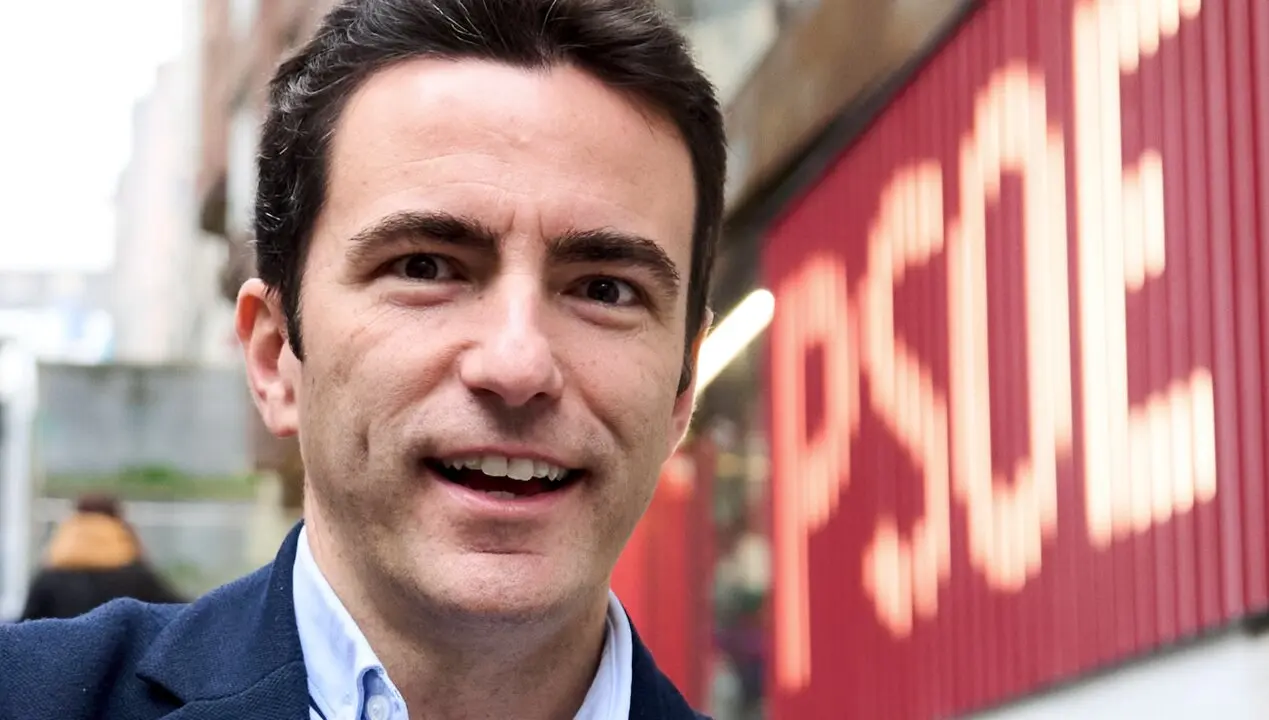 El secretario general del PSOE de Cantabria, Pedro Casares, posa para Europa Press, en la sede del PSOE de Cantabria, a 21 de febrero de 2025, en Santander, Cantabria (Espa&ntilde;a). Pedro Casares se ha convertido en el nuevo secretario general del PSOE de Cantabria tras imponerse en el proceso de primarias, en el que se ha enfrentado a Pablo Zuloaga, por 129 votos de diferencia.
Fecha: 21/02/2025.

Foto de archivo

Firma: Juanma Serrano / Europa Press