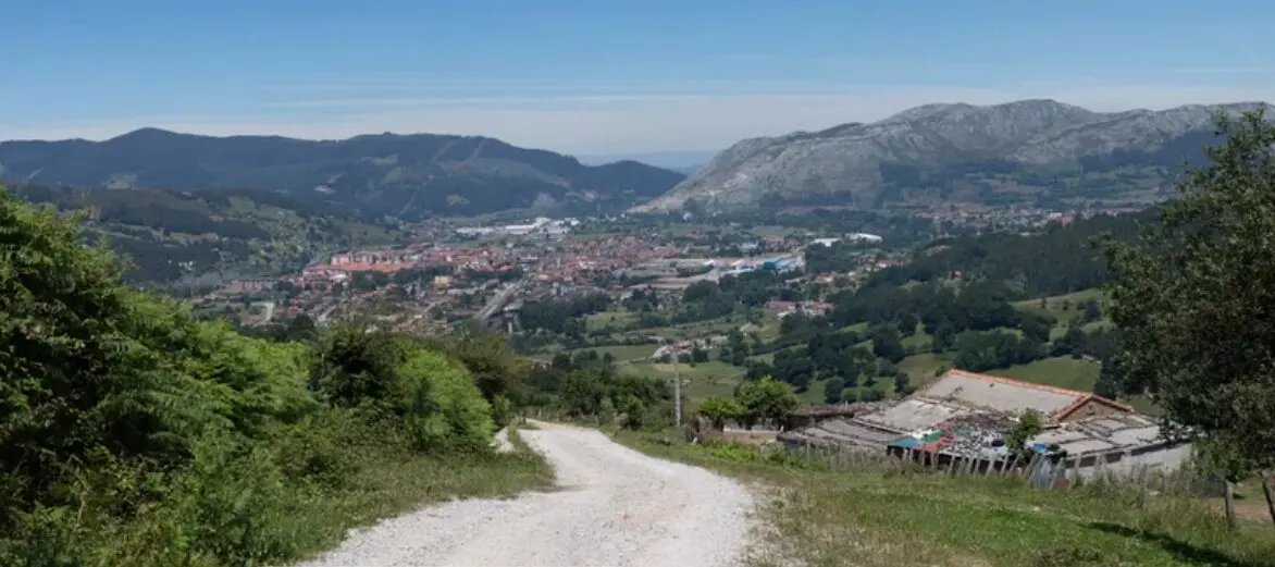 Vistas al pueblo de Somahoz en Cantabria. / A.S.