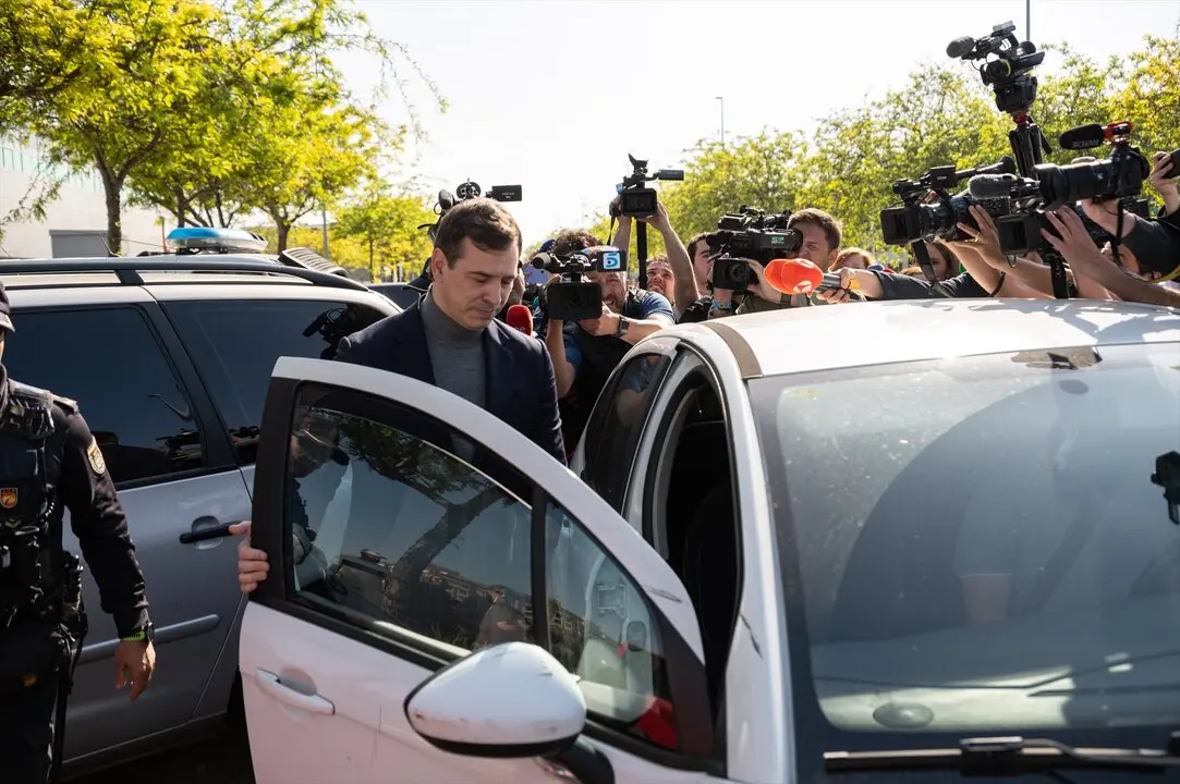 El hermano de Pedro S&aacute;nchez, David S&aacute;nchez, sale tras declarar en calidad de investigado. / Andr&eacute;s Rodr&iacute;guez