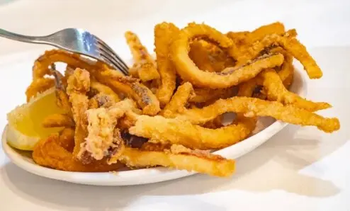 Un plato de rabas en un restaurante. / A.S.