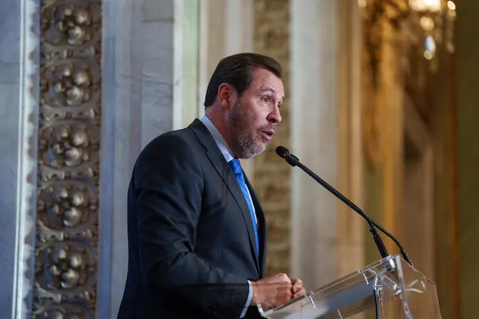 El ministro de Transportes y Movilidad Sostenible, &Oacute;scar Puente. / EP