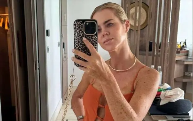 Amelia Bono y una parte de la foto viral. / IG