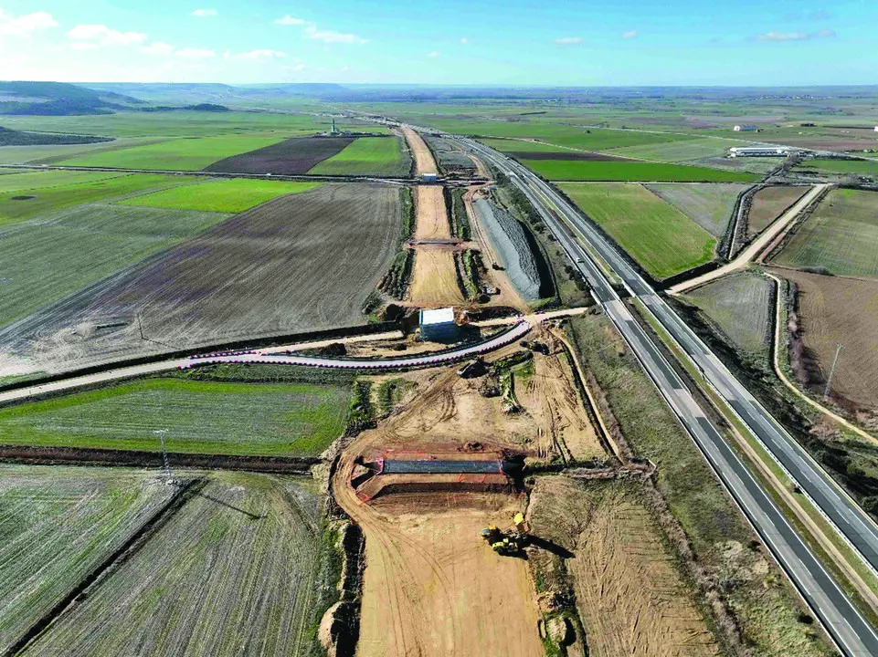 Tramo en construcci&oacute;n de la L&iacute;nea de Alta Velocidad Palencia-Cantabria comprendido entre Palencia Norte y Amusco. / Alerta