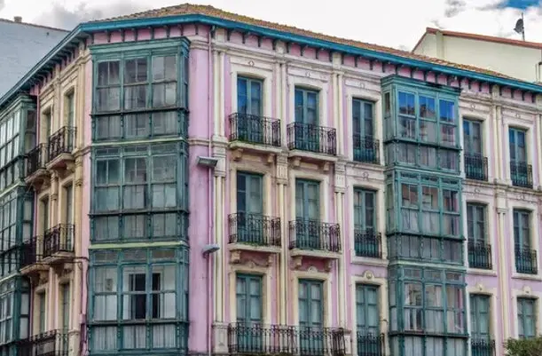 Edificios en Torrelavega, Cantabria. / A.S.