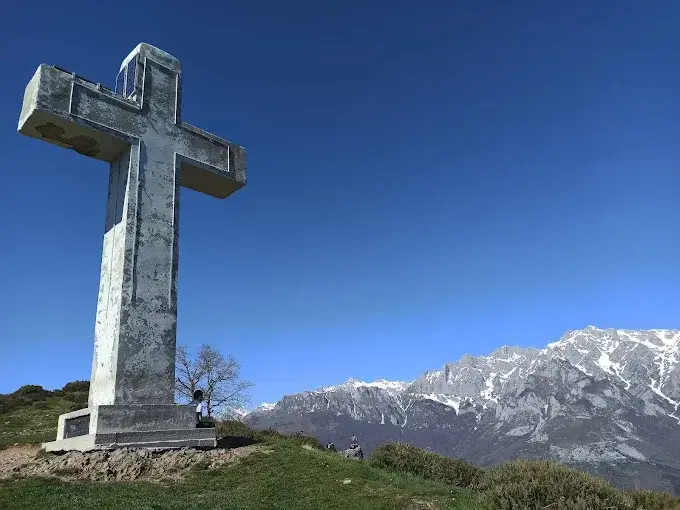 La cruz de Viorna. / A.E