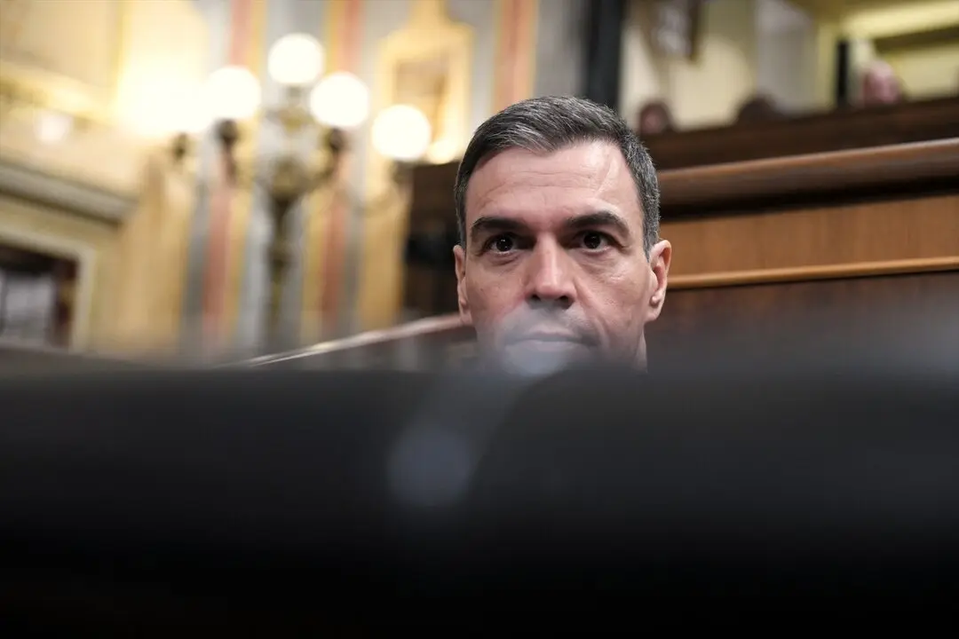El presidente del Gobierno, Pedro S&aacute;nchez, durante una sesi&oacute;n plenaria, en el Congreso de los Diputados, a 30 de enero de 2024, en Madrid (Espa&ntilde;a). El Pleno del Congreso celebra una sesi&oacute;n extraordinaria hoy para debatir y votar el dictamen de la Comisi&oacute;n de Justicia a la Proposici&oacute;n de Ley Org&aacute;nica de amnist&iacute;a para la normalizaci&oacute;n institucional, pol&iacute;tica y social en Catalu&ntilde;a, as&iacute; como las enmiendas que se mantengan vivas y los votos particulares que, en su caso, se han presentado. La votaci&oacute;n final requiere del apoyo de la mayor&iacute;a absoluta de la C&aacute;mara (176 votos) al tratarse de una ley org&aacute;nica.
Fecha: 30/01/2024. leer menos

Foto de archivo

Firma: Fernando S&aacute;nchez / Europa Press