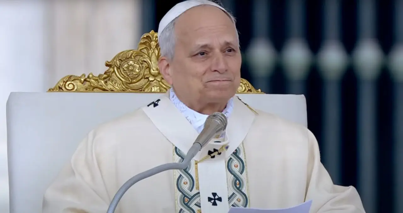 El Papa Le&oacute;n XIV durante la primera misa. / X