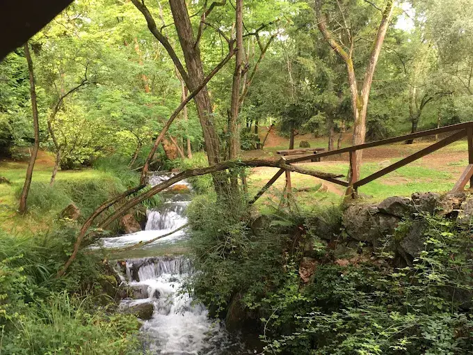 Uno de los rincones del parque de La Viesca. / A.E