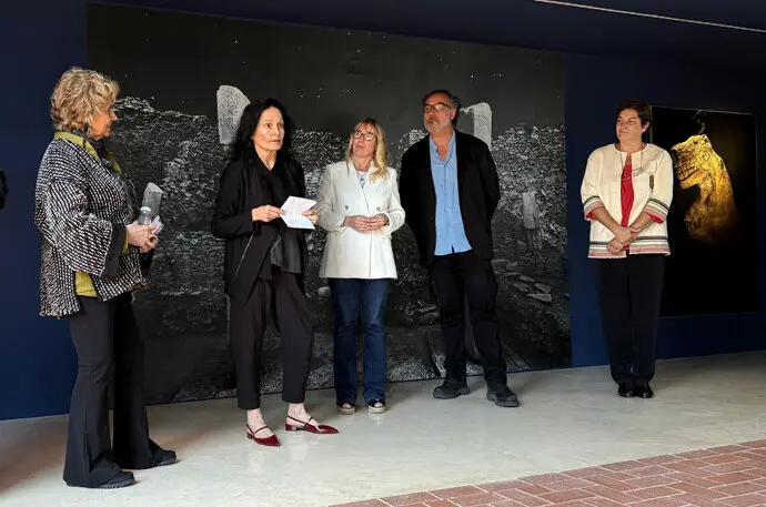 Inauguraci&oacute;n en el Museo de Altamira de la exposici&oacute;n 'Una nueva historia' de Isabel Mu&ntilde;oz. / ep