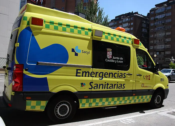 Una ambulancia del 112 de Castilla y Le&oacute;n. / 112