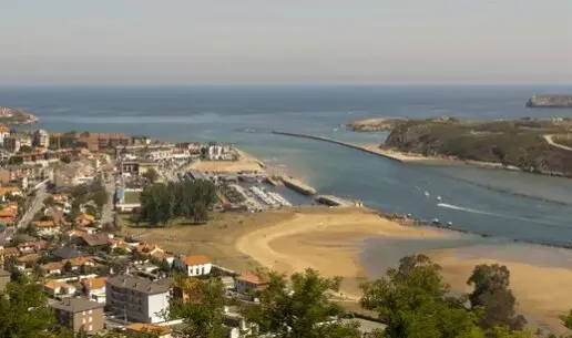 Vista desde un mirador de la zona de la playa de La Ribera. / A.S.