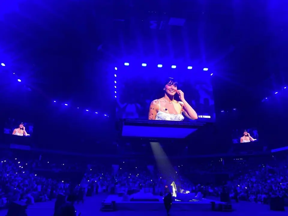 Aitana transforma el Movistar Arena en su 'Cuarto azul' para presentar un disco "muy real". / ALBA MANJAVACAS GONZ&Aacute;LEZ