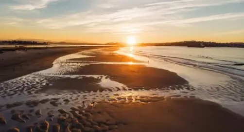 Puesta de sol en la playa de Somo. / A.S.