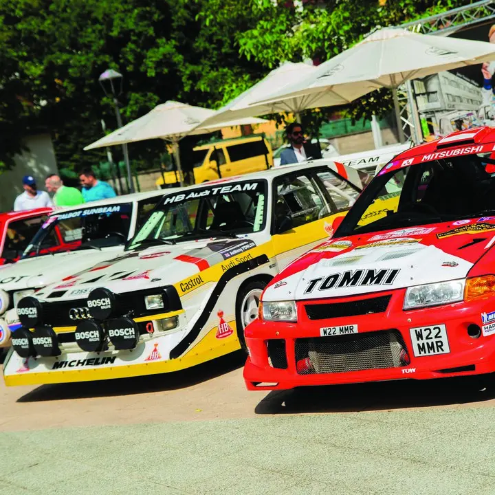Algunos de los coches durante la presentaci&oacute;n de esta edici&oacute;n del rally. / R.F.H.