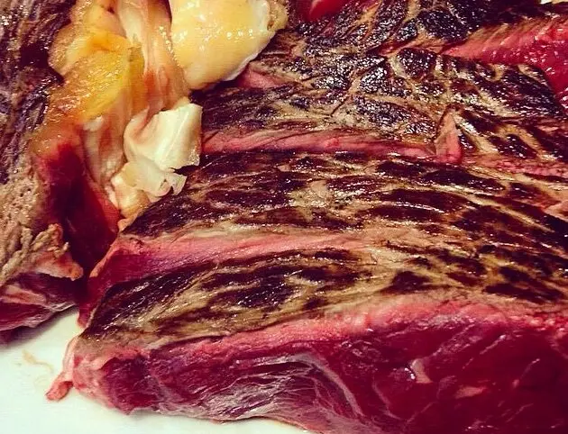 Las carnes que tienen en el local son de gran calidad. / Pericote