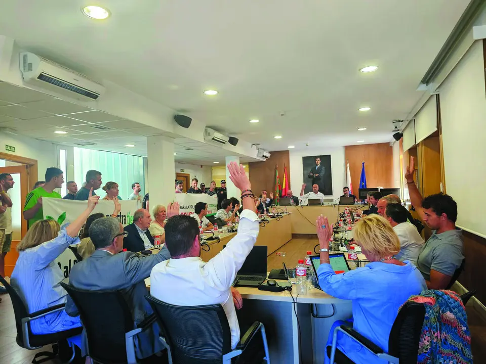 El Pleno del Ayuntamiento, durante la sesi&oacute;n en la que se aprob&oacute; el presupuesto municipal con el voto en contra de toda la oposici&oacute;n. / Alerta