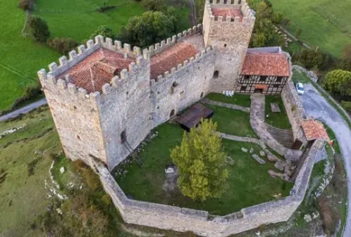 Plano cenital del Castillo de Arg&uuml;eso. / A.S.