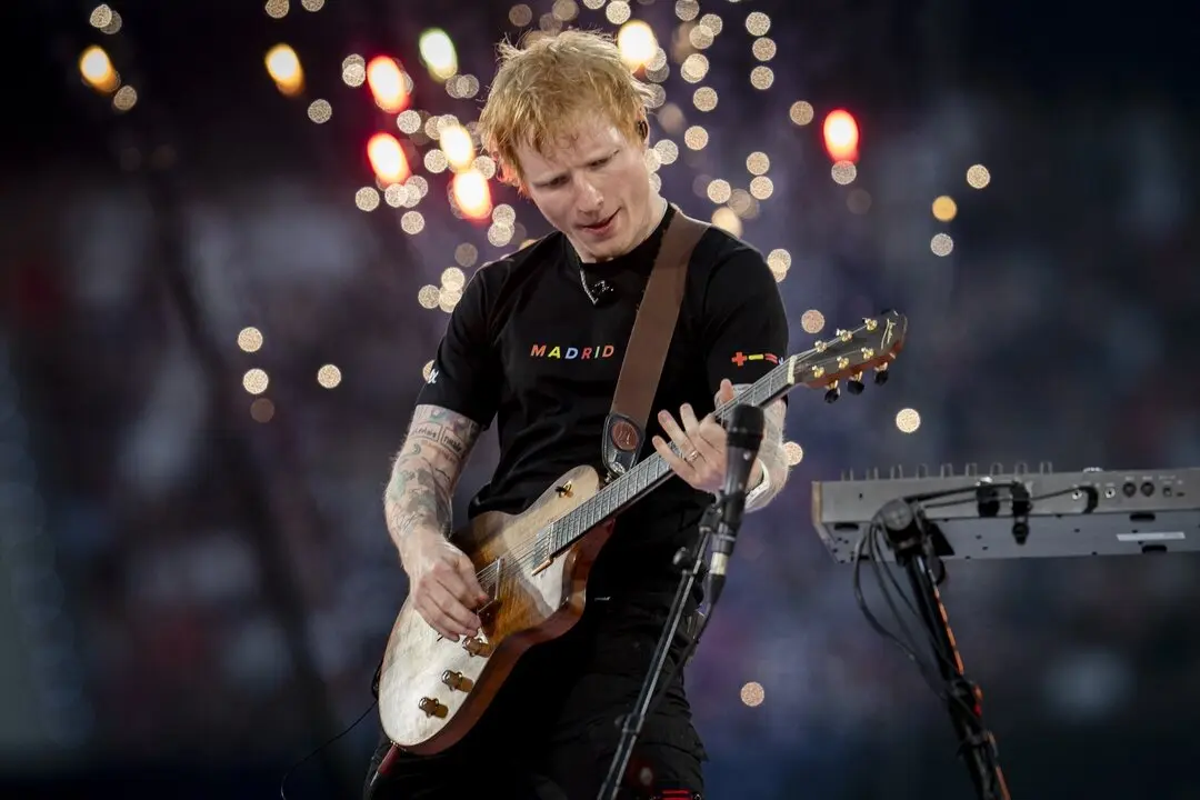 El cantante Ed Sheeran durante su concierto en el Riyadh Air Metropolitano. / A. P&eacute;rez Meca
