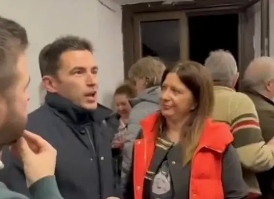 Leire D&iacute;az y Pedro Casares durante un acto. / X