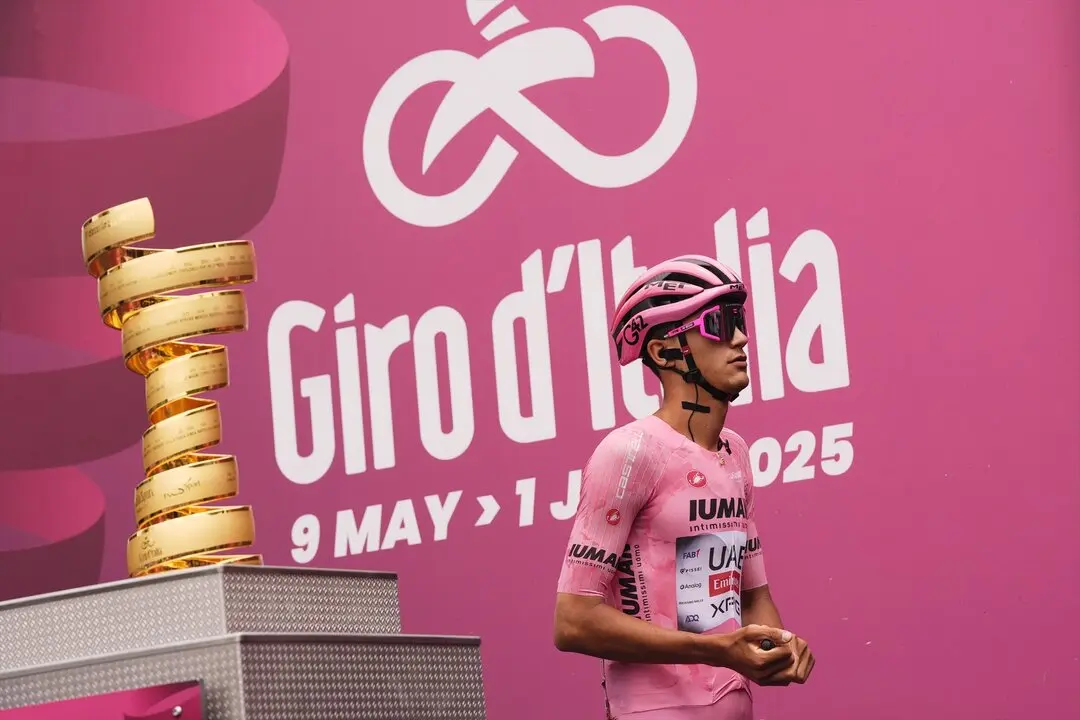 El ciclista Isaac del Toro durante el Giro. / Fabio Ferrari