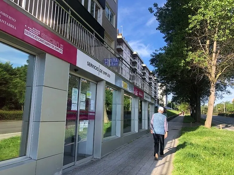 Oficina del Servicio C&aacute;ntabro de Empleo en Santander. / EP