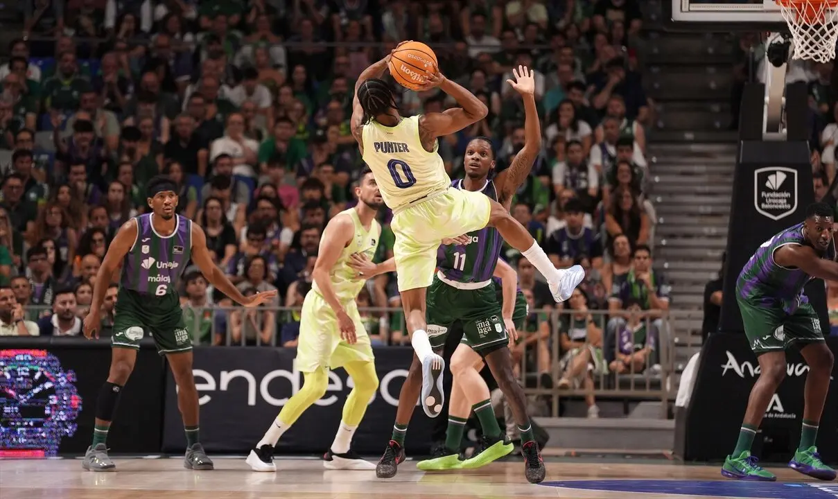 Kevin Punter en el Unicaja-Bar&ccedil;a. / ACB Photo