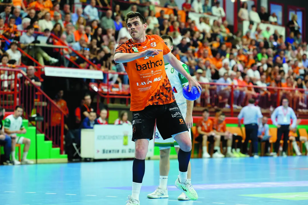 El jugador del Torrelavega, Javi Mu&ntilde;oz, durante un partido en el Vicente Trueba. / BM torrelavega