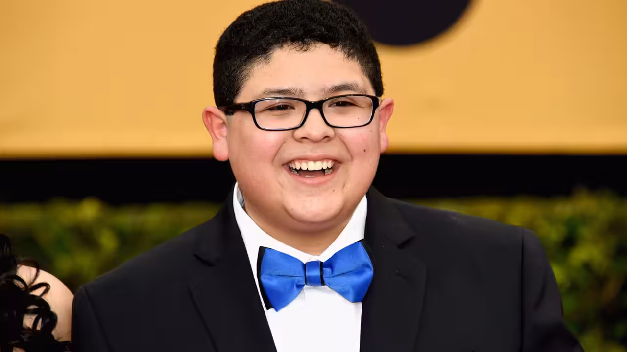 Rico Rodriguez relat&oacute; c&oacute;mo ayudaba a Sof&iacute;a Vergara en el set de &lsquo;Modern Family&rsquo;. / EP